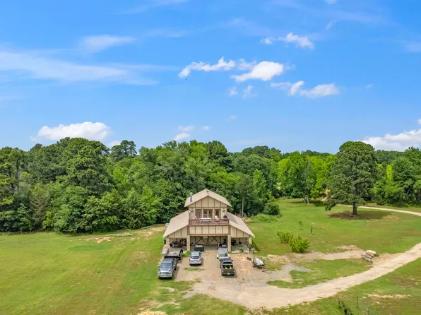 703 County Road 1124, Daingerfield, TX 75638