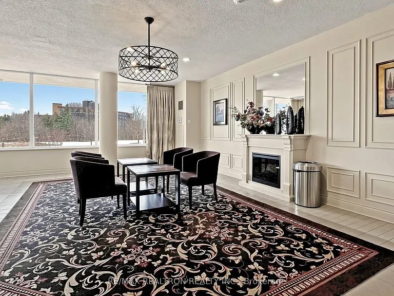 326 Major Mackenzie Dr E #307 — Photo 37