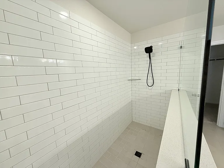 212 Swinging H Ln — Photo 24