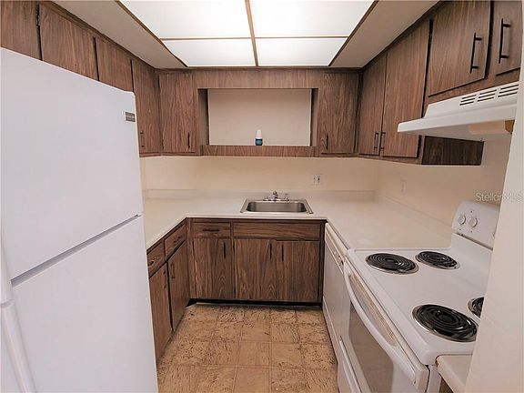 3rd image of 7601 Paula Dr