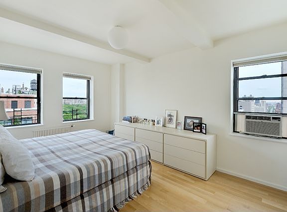 2nd image of 49 E 96th St #15A