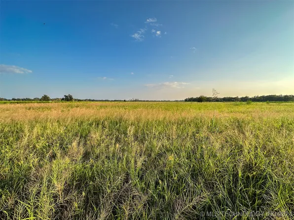 30 One Mile Rd, Dewey, OK 74029