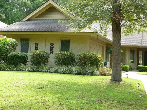 445 Bb Sams Dr, Saint Helena Island, SC 29920