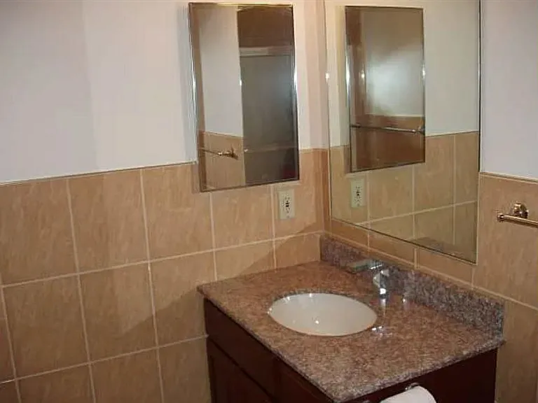 9511 Linden Ave N #105 — Photo 6