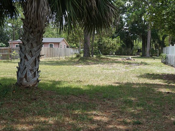 2nd image of 317 Oleander Pl