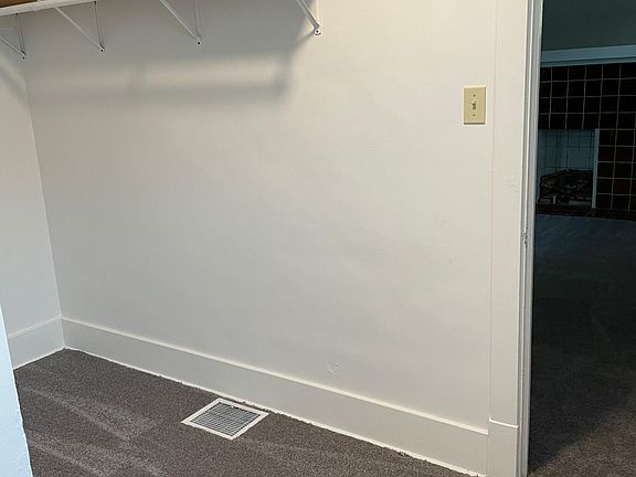 4th image of 50 Shady Dr W