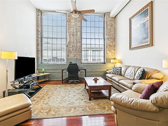 3rd image of 920 Poeyfarre St APT 366