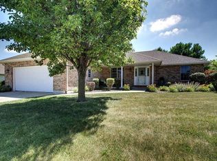 1405 Huntleigh Rd, Quincy, IL 62305