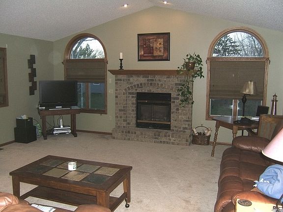 2nd image of 2601 Emerald Ln E