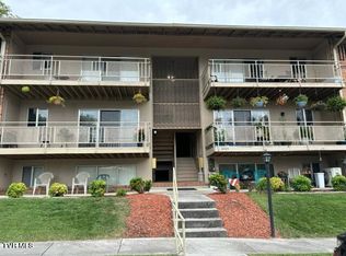 1055 Carriage Cir APT 103, Bristol, VA 24201
