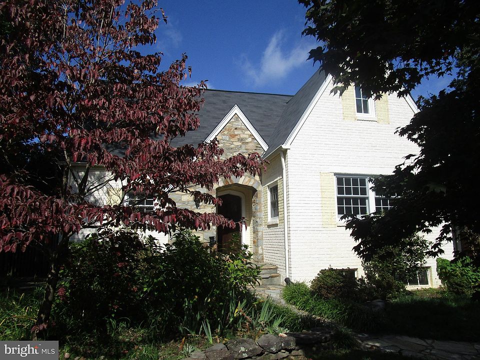 1st image of 23 W Windsor Ave