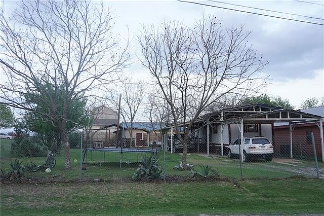 1st image of 401 Regina Dr