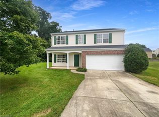 12 Silverbrook Ct, Greensboro, NC 27301
