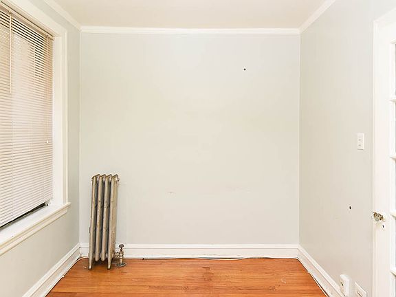 5th image of 3154 W Belle Plaine Ave #N2