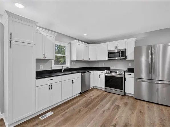 222 W Mill St, Independence, MO 64050