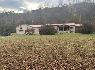 11215 Meade Fork Rd, Pound, VA 24279