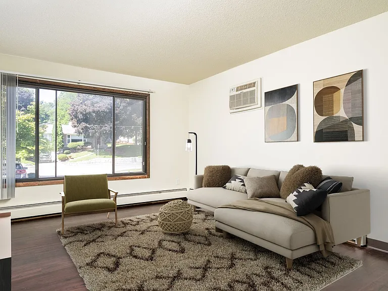 Xerxes Manor Apartments — Photo 22