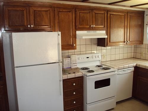 4th image of 3338 32nd St
