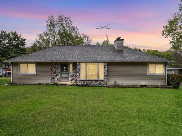 5647 Maple Dale Rd, Jackson, MI 49201