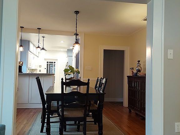 4th image of 2321 Hillcrest St