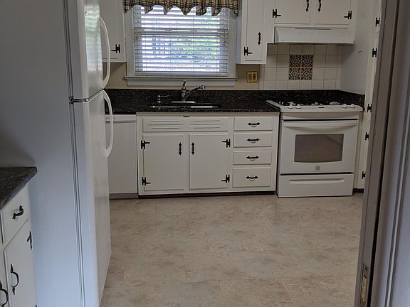4th image of 3006 Blithewood Dr