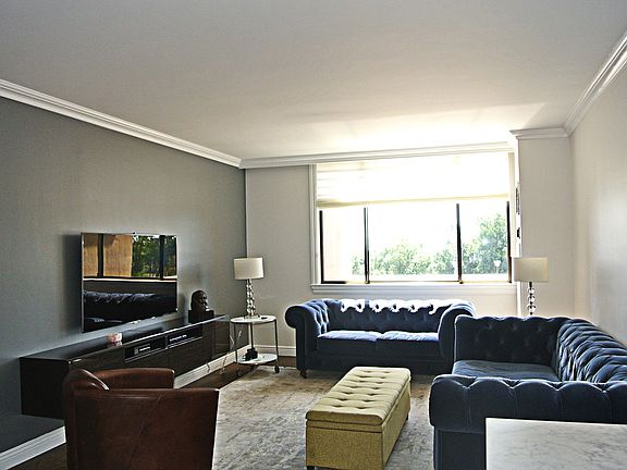2nd image of 27010 Grand Central Pkwy APT 2P