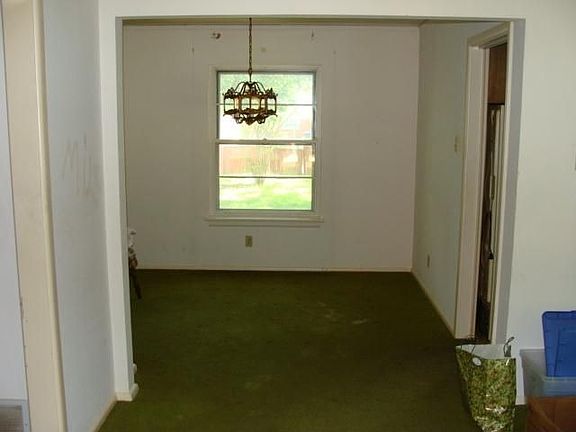 5th image of 3028 Rockford Dr