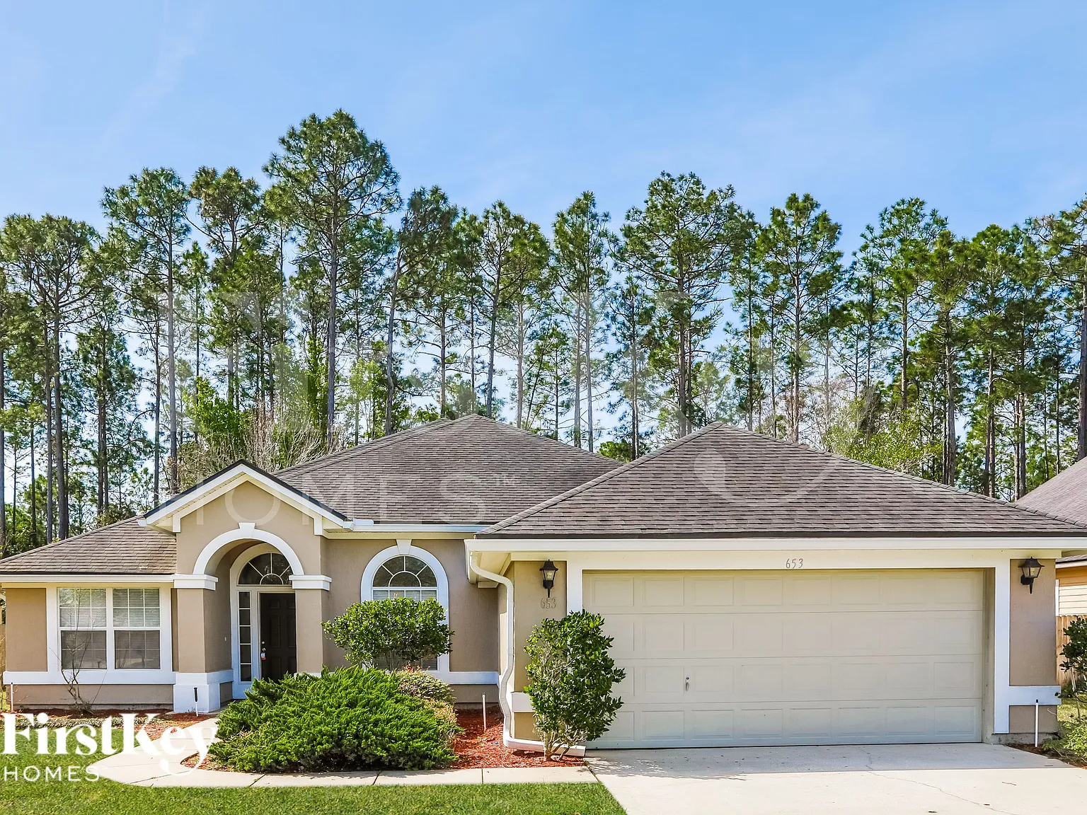 4 bed, 2.0 bath, 2005 sqft, $2,925 — Photo 1