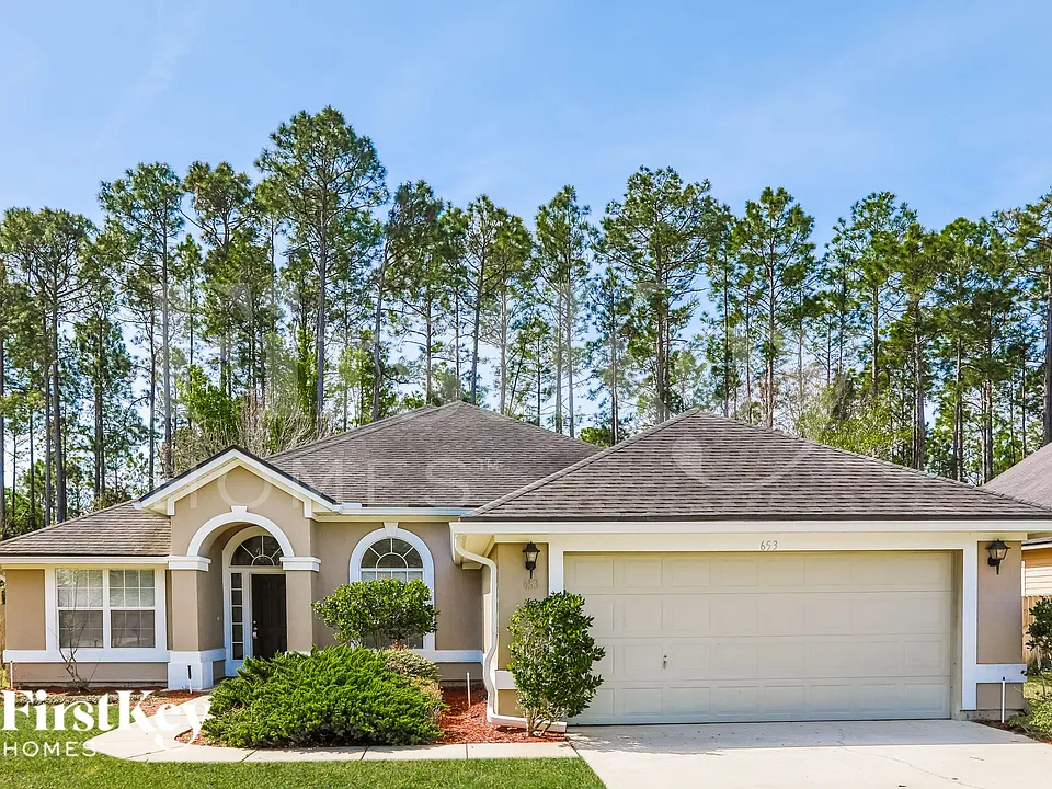 653 W Johns Creek Pkwy