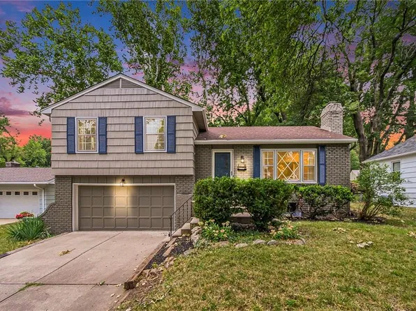 8710 W 72nd Ter, Prairie Village, KS 66204