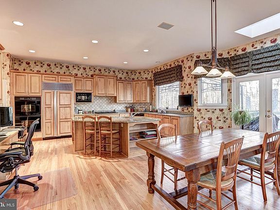 5th image of 9720 Schreiner Ln