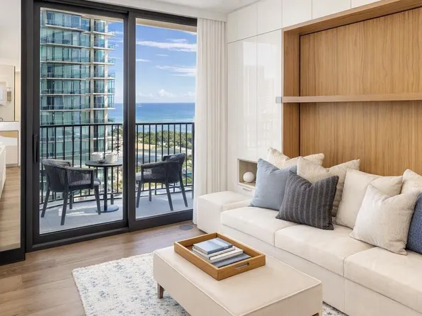 987 Queen St #1806, Honolulu, HI 96814