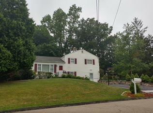 7 Ridge Rd, Cortlandt Manor, NY 10567