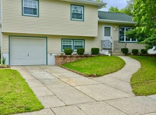 81 Beachhurst Dr, Cape May, NJ 08204