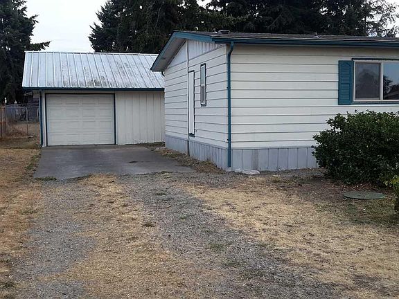 2nd image of 130 Cottonwood Ln