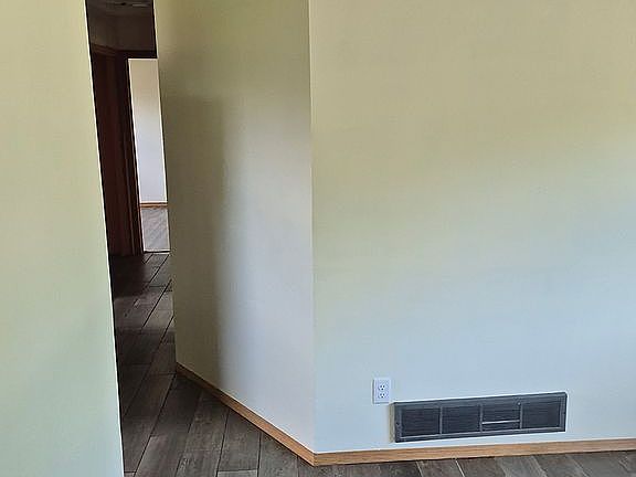 3rd image of 515 9th St SW