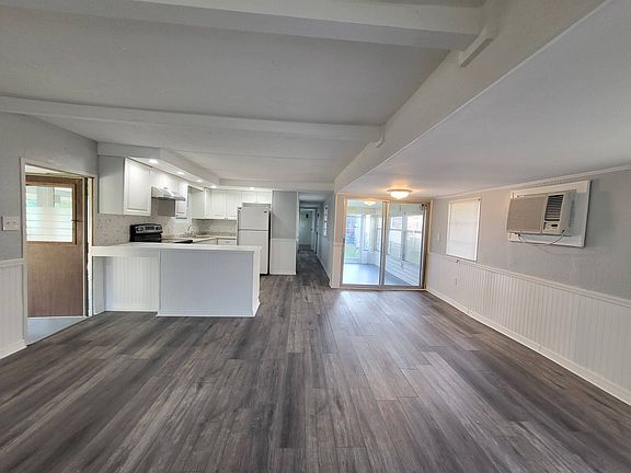3rd image of 2560 62nd Ave N #98