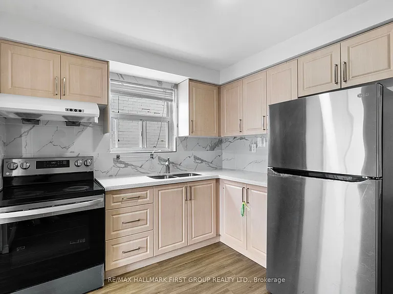 608 Gerrard St E #2 — Photo 14