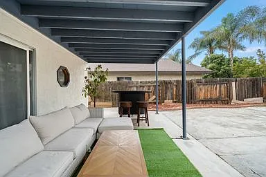 2308 Kelso Peak Ave — Photo 23