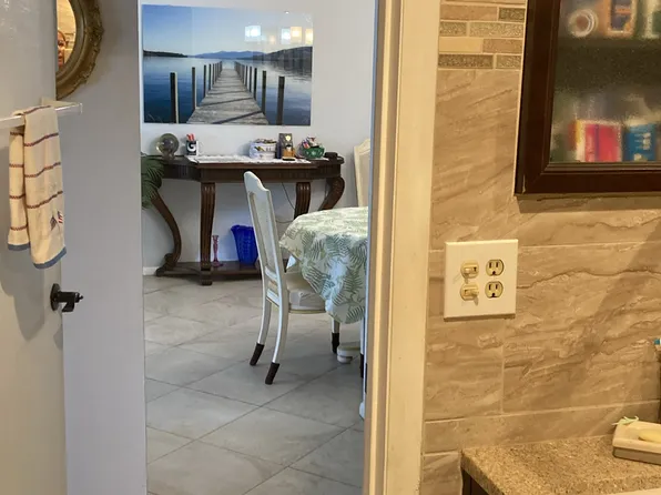 5975 Terrace Park Dr N Unit 204, Saint Petersburg, FL 33709