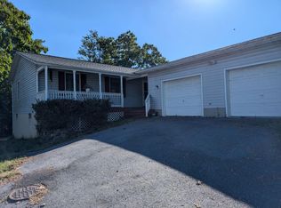 362 Granny Smith Rd, Linden, VA 22642