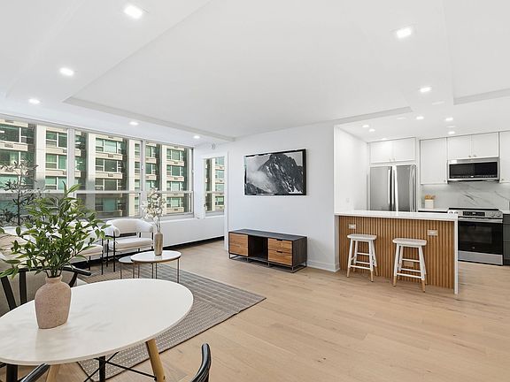5th image of 3550 N Lake Shore Dr APT 624