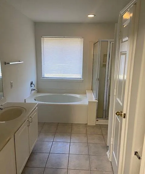 2926 Loganberry Park Ln — Photo 9