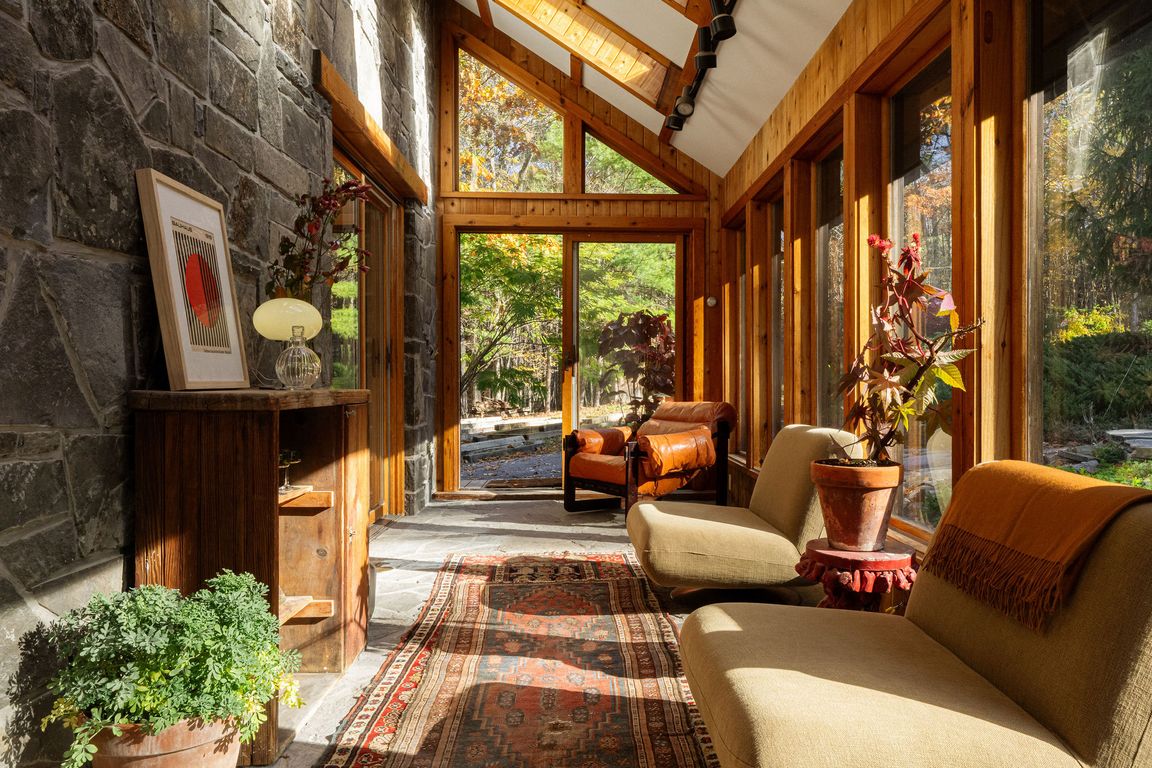 next background image