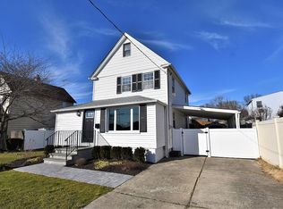 1087 Cornwell Ave, Baldwin, NY 11510