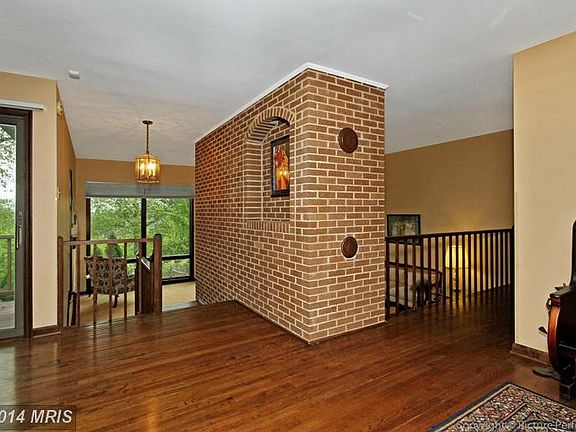 3rd image of 10067 Vista Ct