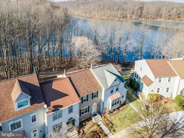 33 Lake Park Ct #965, Germantown, MD 20874