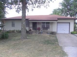 3115 W Farm Rd 168, Springfield, MO 65807