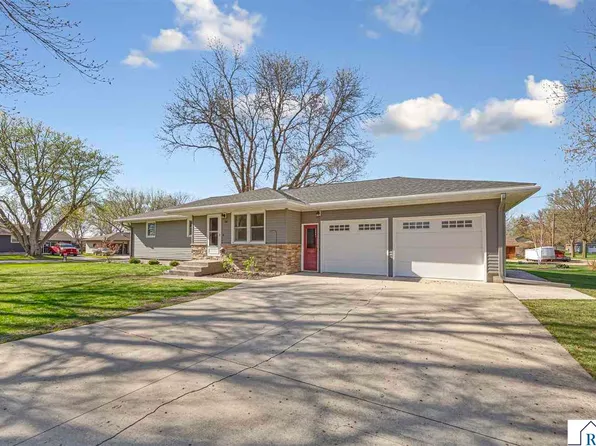 818 Lincoln Ave, Gaylord, MN 55334