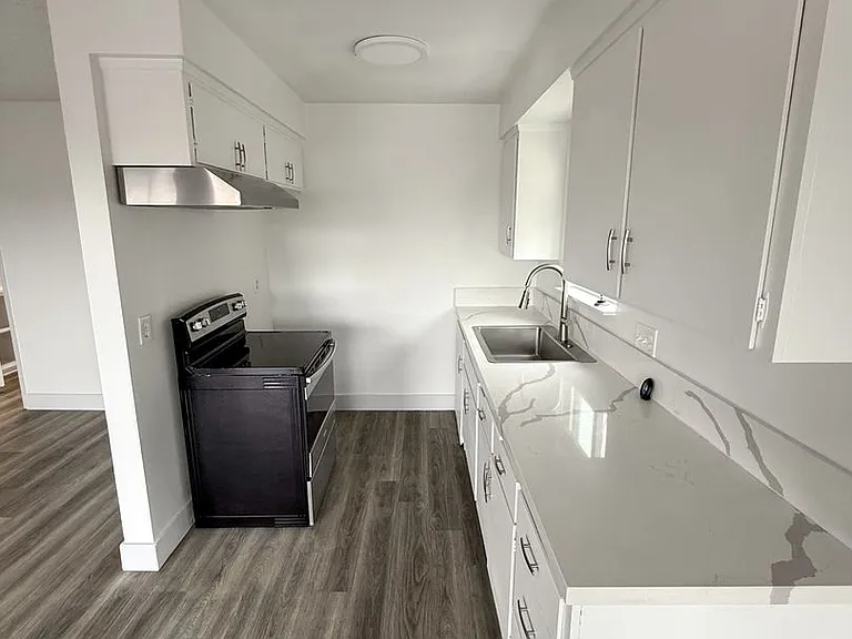 3720 Emerald St — Photo 16